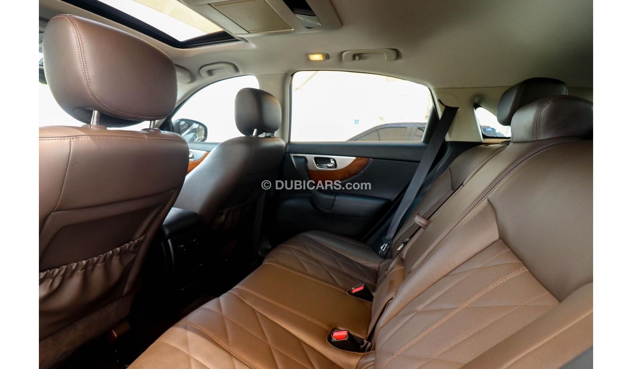 Infiniti QX70 S51