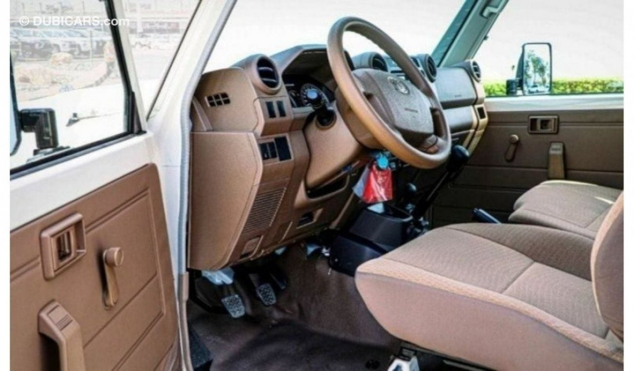 Toyota Land Cruiser Hard Top 4.5 L3 doors