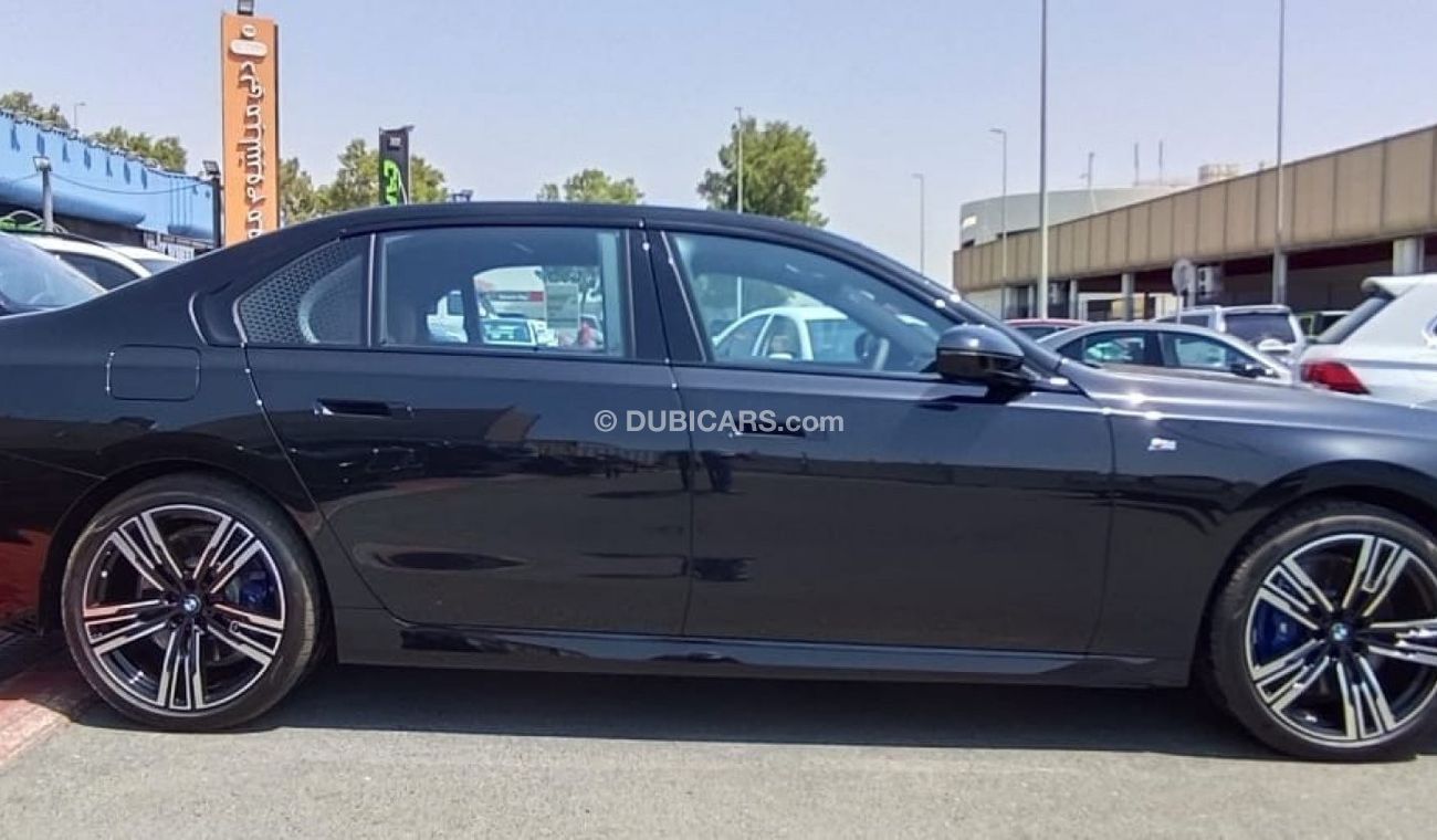 بي أم دبليو 740Li i M Sport 5 Years Warranty & Service 2023 GCC