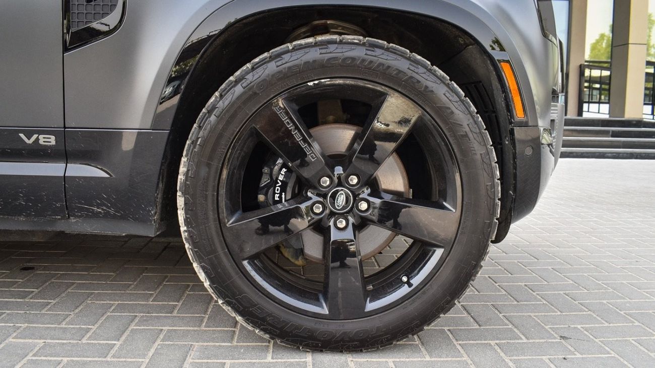 Land Rover Defender LAND ROVER DEFENDER 100 V8 CARPATHIAN EDITION P530, CANADIAN SPECS