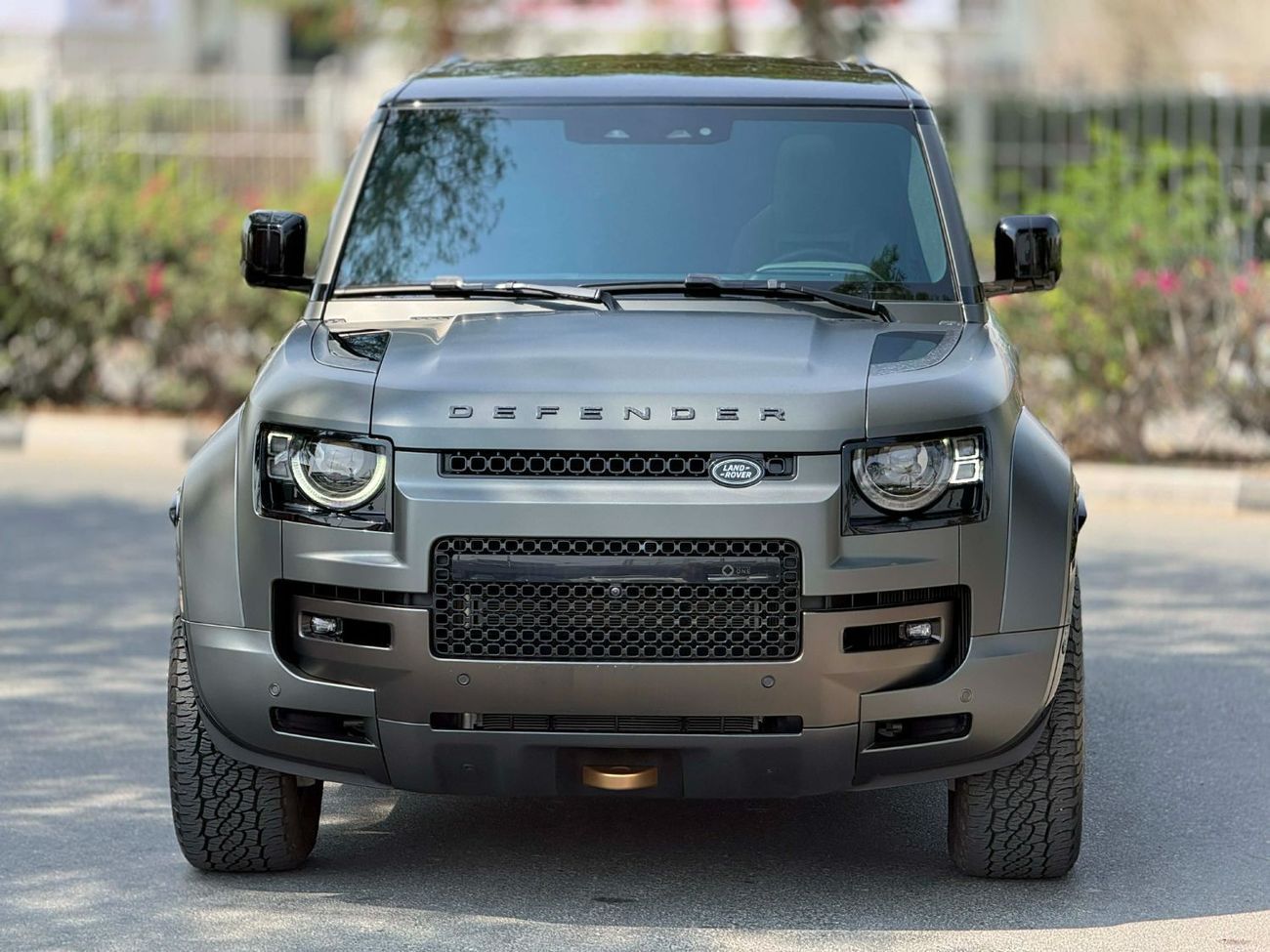لاند روفر ديفندر 110 P635 OCTA V8