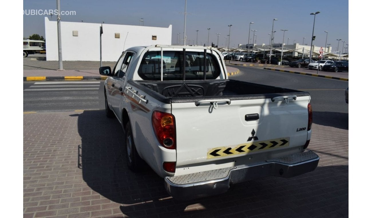 Mitsubishi L200 Std Mitsubishi L200 D/c Pick up 4x2 Diesel, Model:2012. Excellent condition