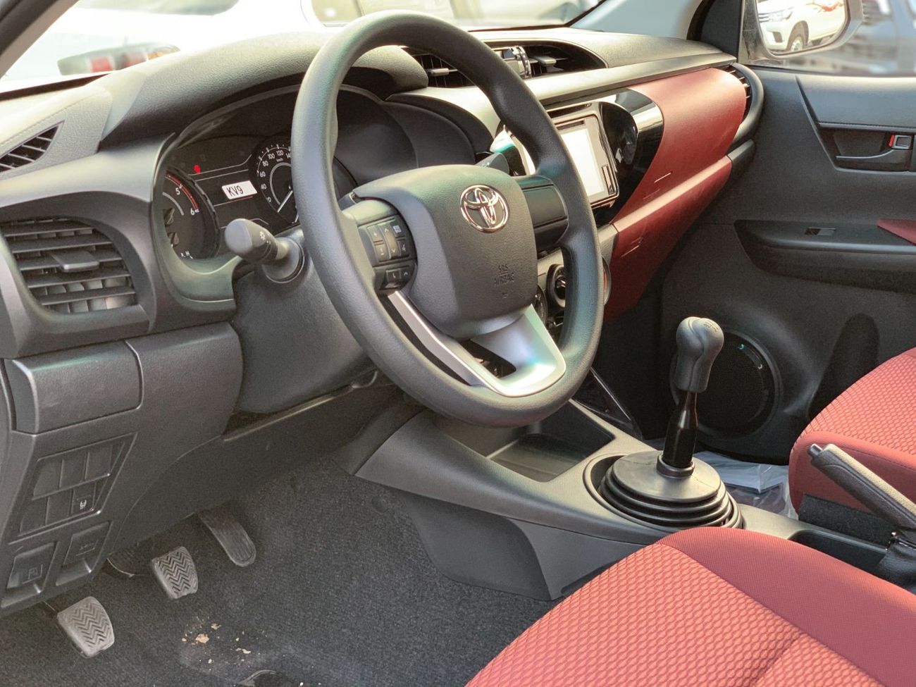 Toyota Hilux Pick Up DC MT 4x4 2.4L with Power Windows