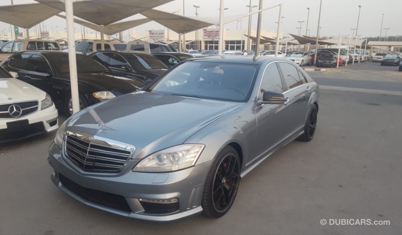 مرسيدس بنز S 500 مرسيدس S500 موديل 2006 خليجي السياره بحاله ممتازه من الداخل والخارج فل اوبشن بانوراما السياره بحالهم