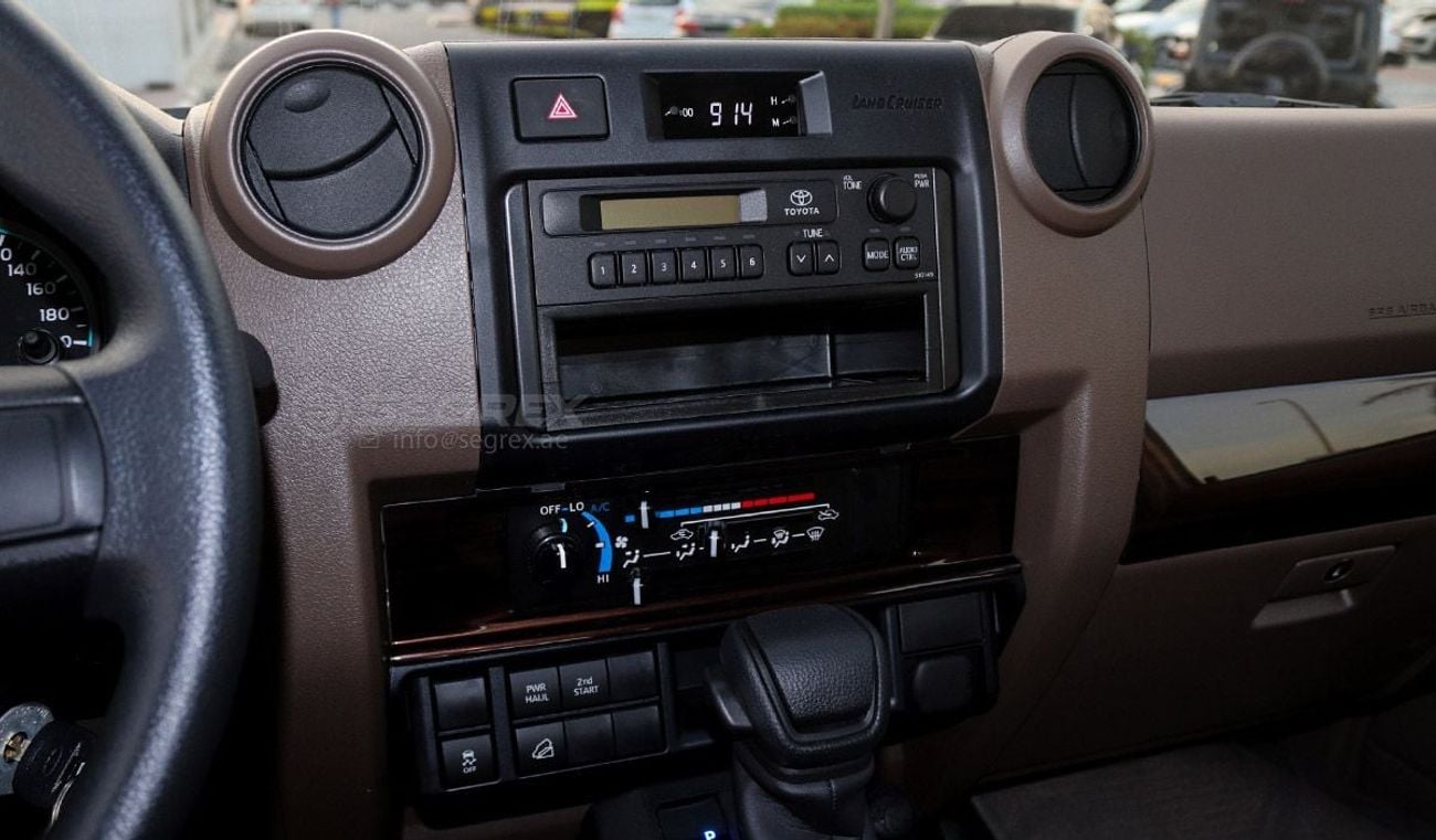 تويوتا لاند كروزر بيك آب 2025 Model Toyota Land Cruiser Pick Up, LC79 Double Cabin, 4.0L Petrol 4WD 6A/T