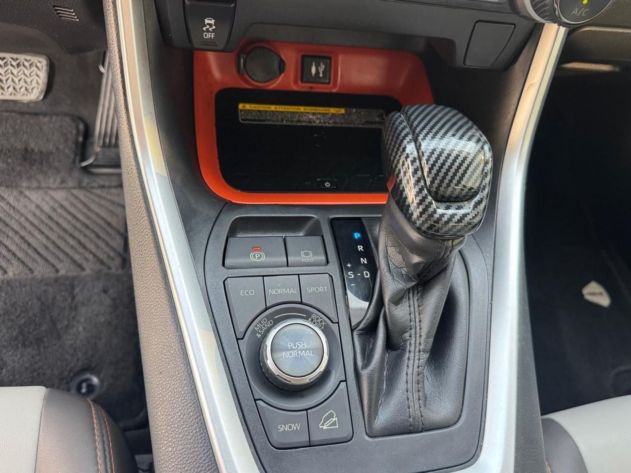 Toyota RAV4 ADVENTURE