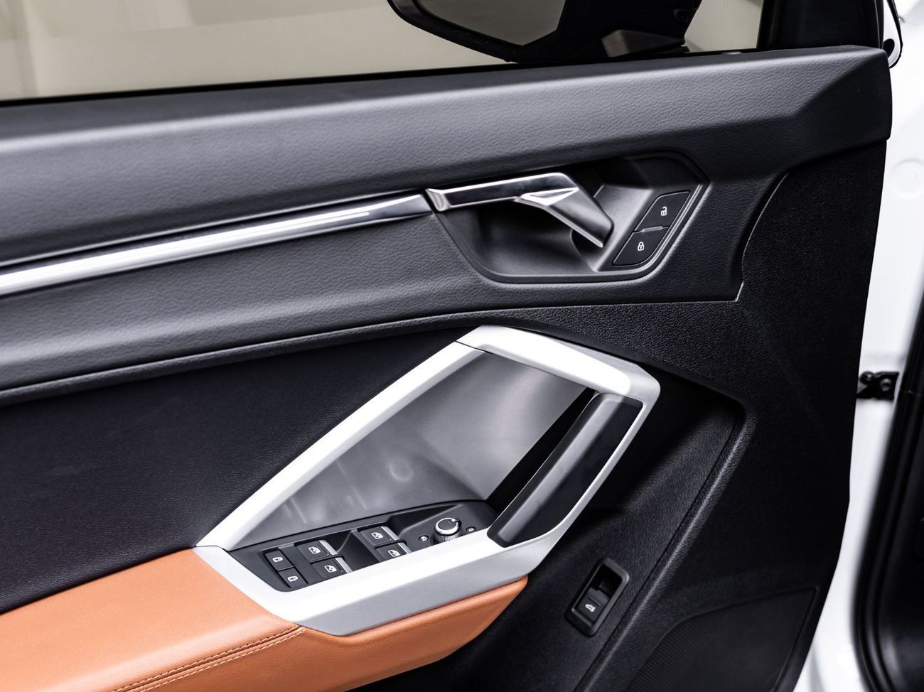 Audi Q3 35 TFSI S Line 1.4L 2024 Audi Q3 35TFSI, 2029 Audi Warranty + Service Contract, Low KMs, GCC