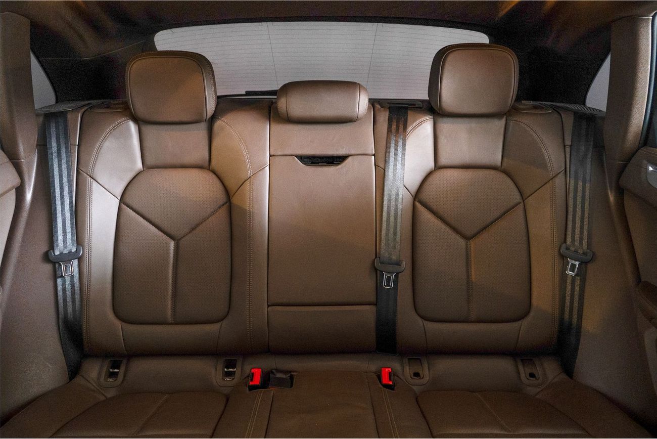 بورش ماكان Std 2.0L (252 HP)