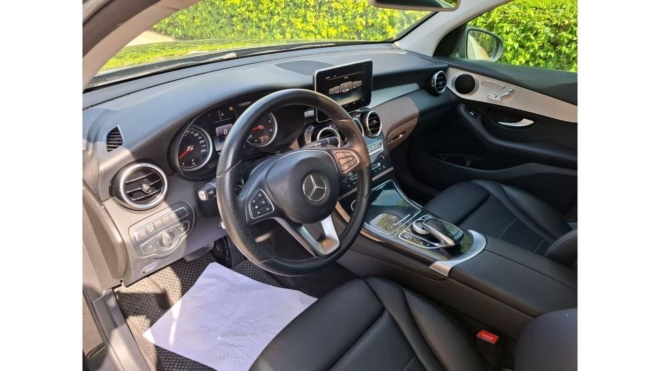 Mercedes-Benz GLC Coupe 200 Mercedes-Benz GLC220d 2018 full option