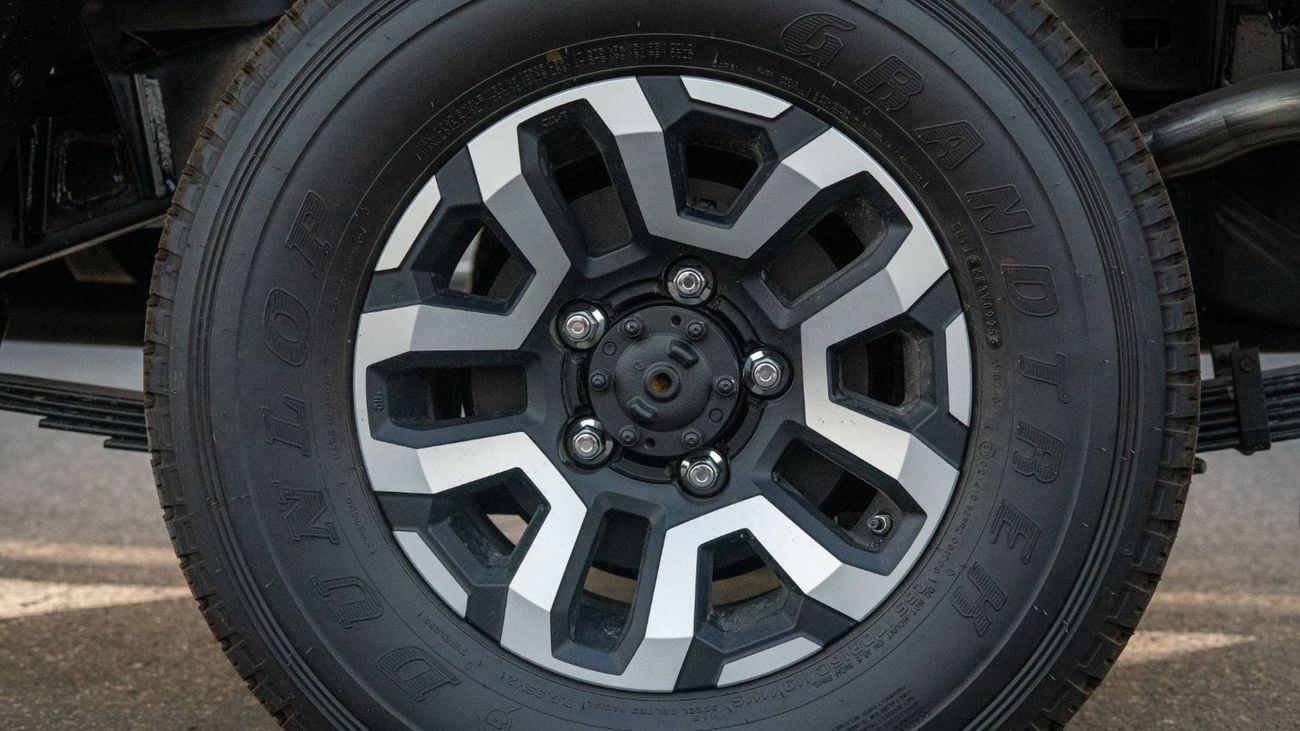 تويوتا لاند كروزر بيك آب 79 DC V6 4.0L Petrol Z1 A/T 2025YM