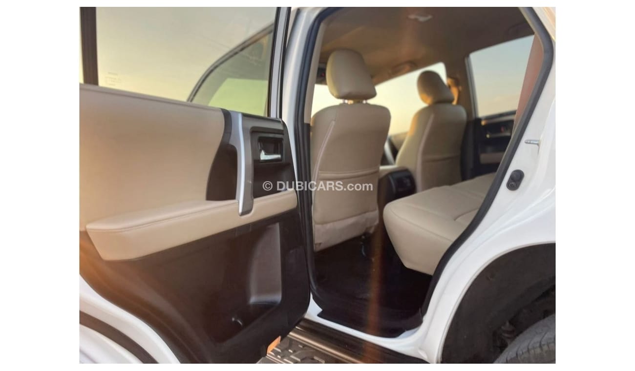 Toyota 4Runner 2022 Toyota 4Runner SR5 Premium 4x4 - - UAE PASS