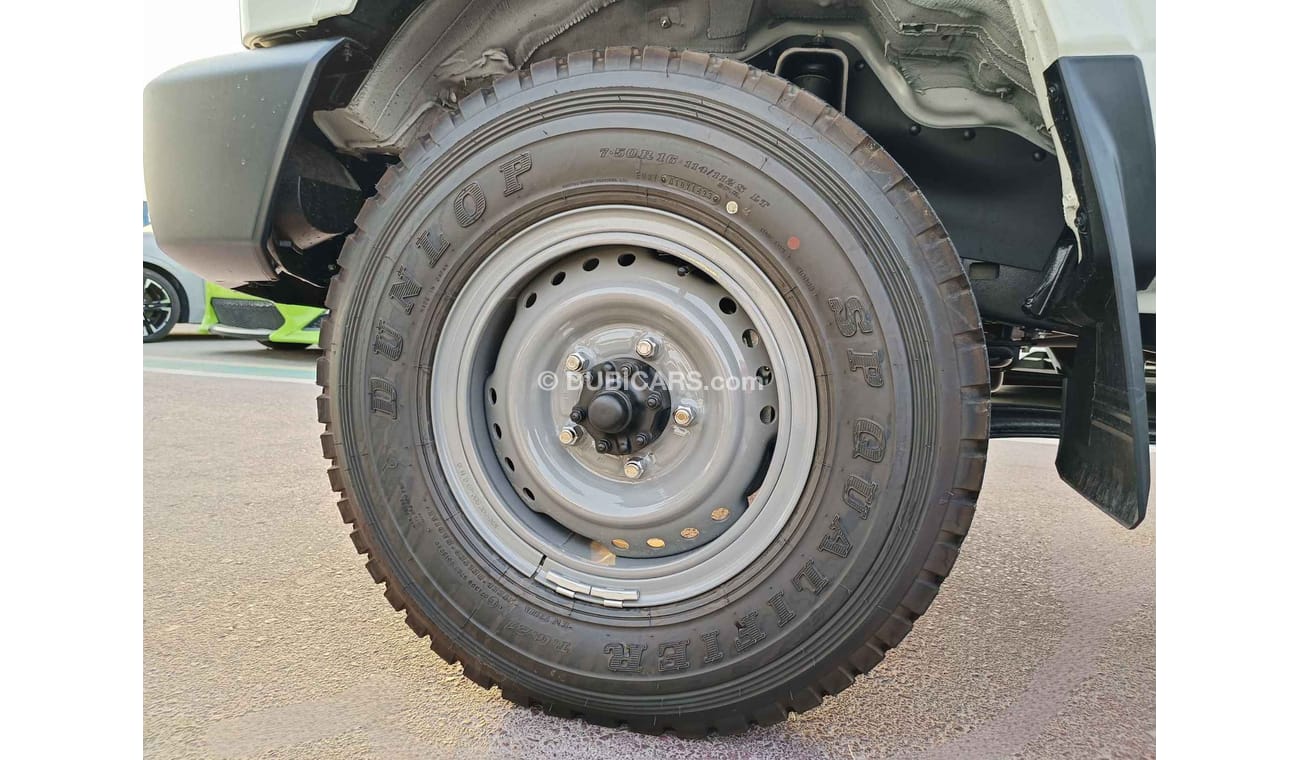 Toyota Land Cruiser 70 4.2L V6 Diesel / Leather Seats / Differential Lock / Power Window (CODE # 67898)