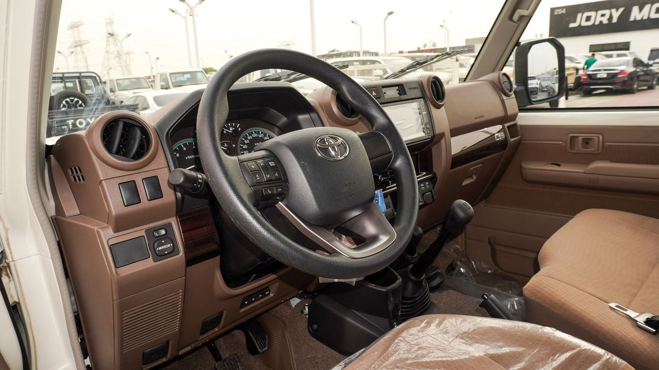 تويوتا لاند كروزر 70 LC76 Hardtop 4.0L Petrol V6 5Doors, M/T 2025