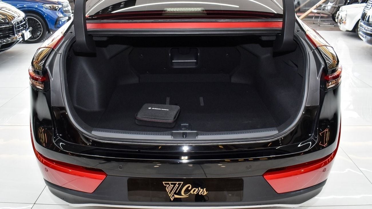 Toyota Crown TOYOTA CROWN HYBRID AWD 2023 ALFUTTAIM WARRANTY