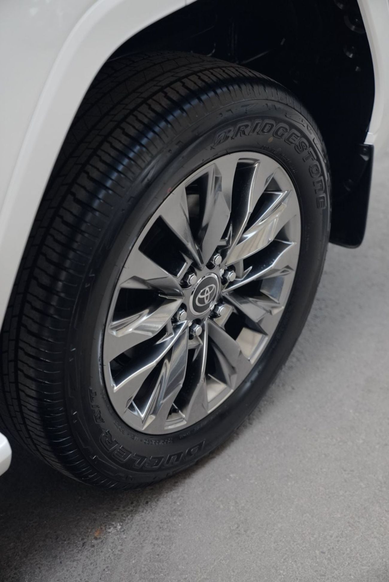 Toyota Land Cruiser VXR