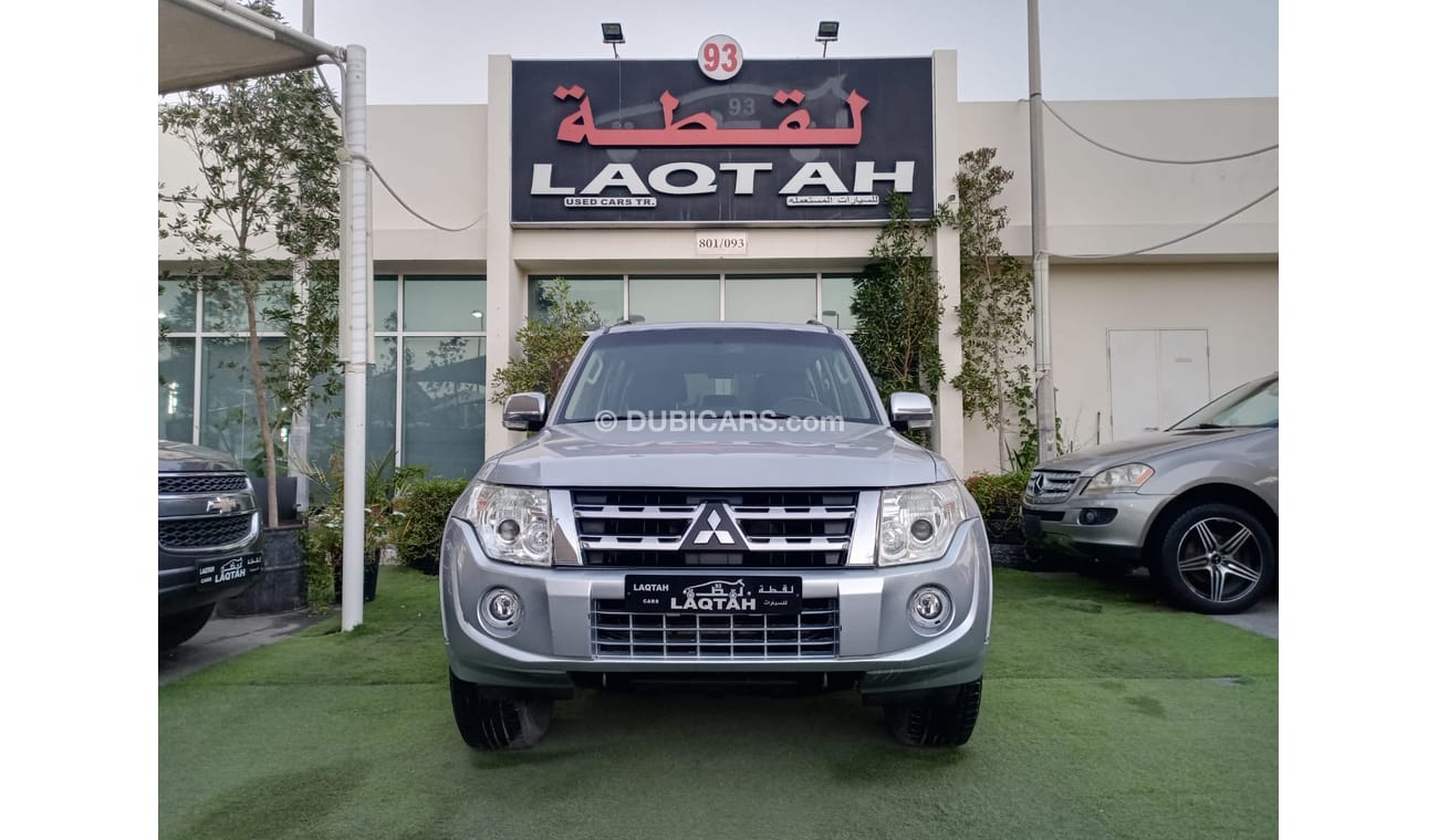 ميتسوبيشي باجيرو خليجى موديل 2013 مثبت سرعة تحكم شاشة كاميرا جلد بحالة ممتازة لاتحتاج لأى مصاريف