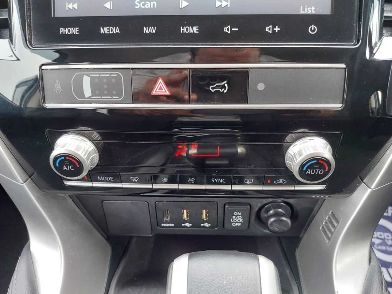 Mitsubishi Pajero MITSUBISHI PAJERO SUV RHD 2023 MODEL 2.4 L DIESEL AUTPMATIC(PM11732)