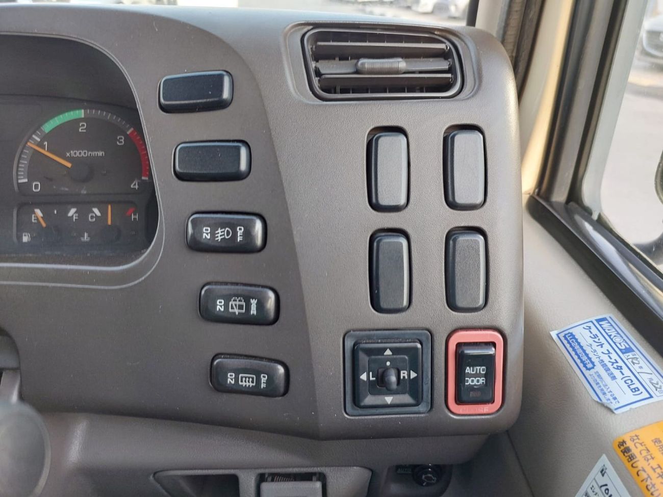 Mitsubishi Rosa MITSUBISHI ROSA BUS RHD 2005 MODEL 4.9 L DIESEL AUTOMATIC(PM00010)