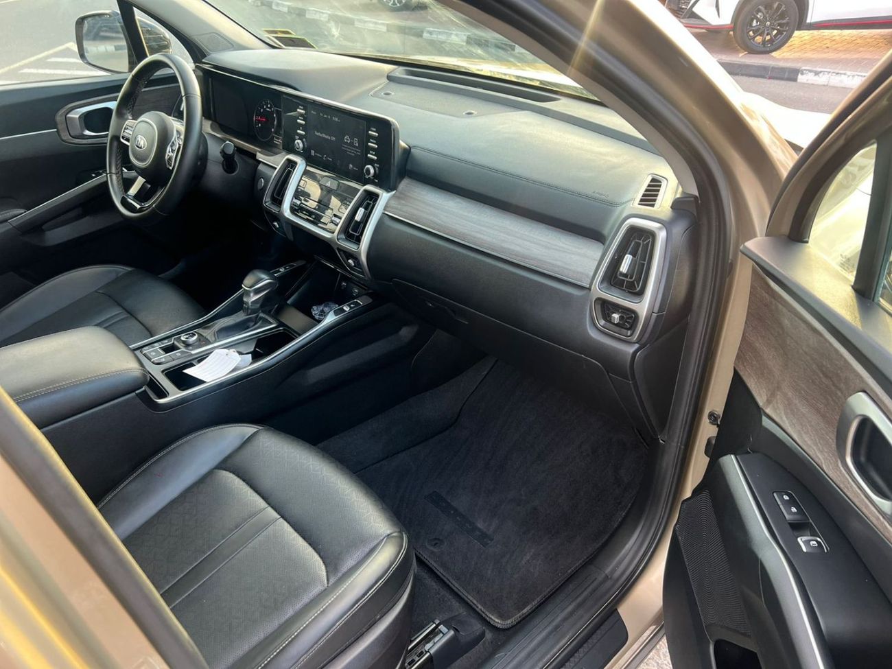 Kia Sorento 2021 KIA SORENTO EX - 2.5L V4 - Rear Camera & Sensor 4x4 - Leather Seats With Electric - Auto Trunk