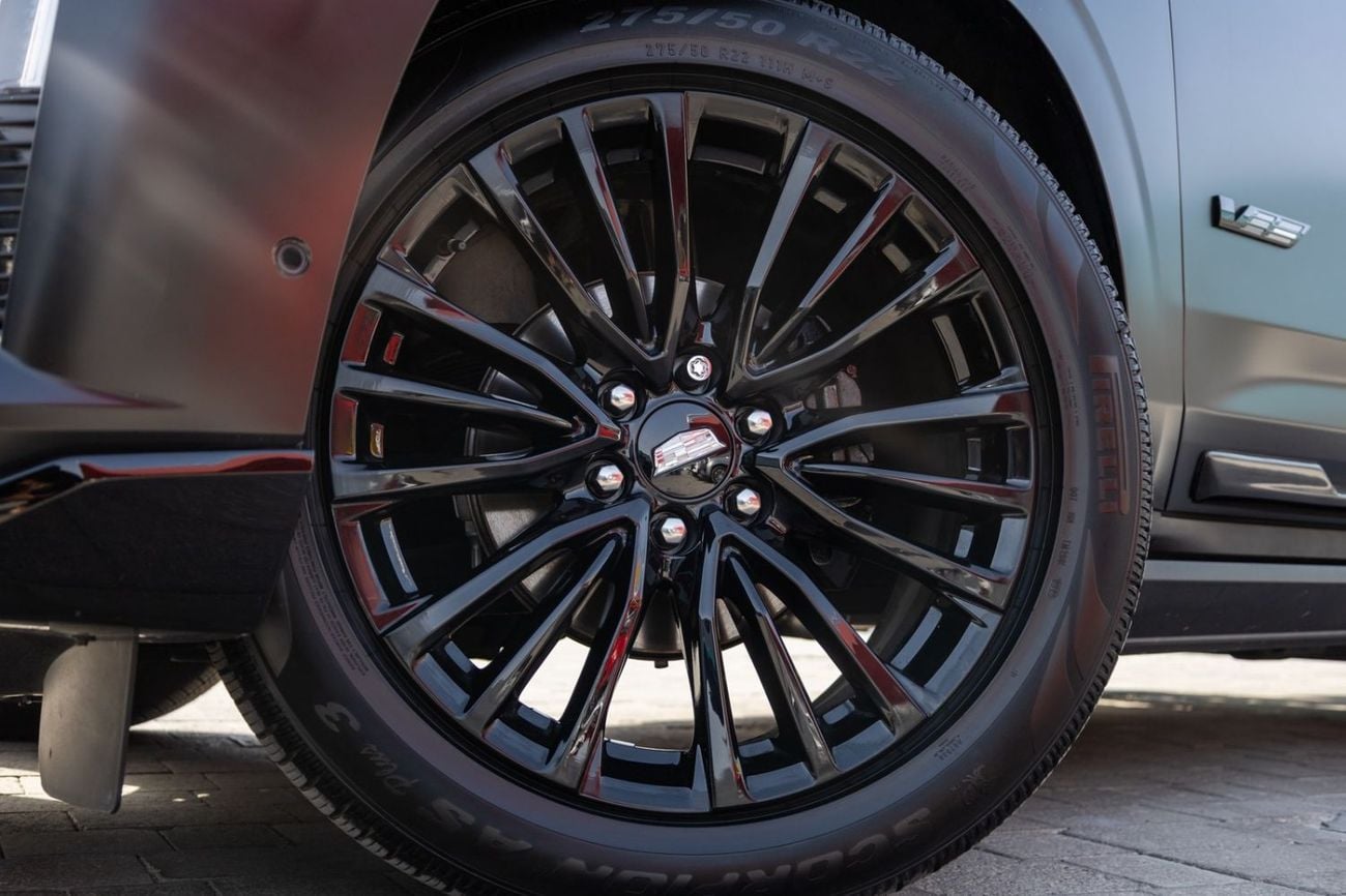 Cadillac Escalade Sport Platinum 6.2L 4WD