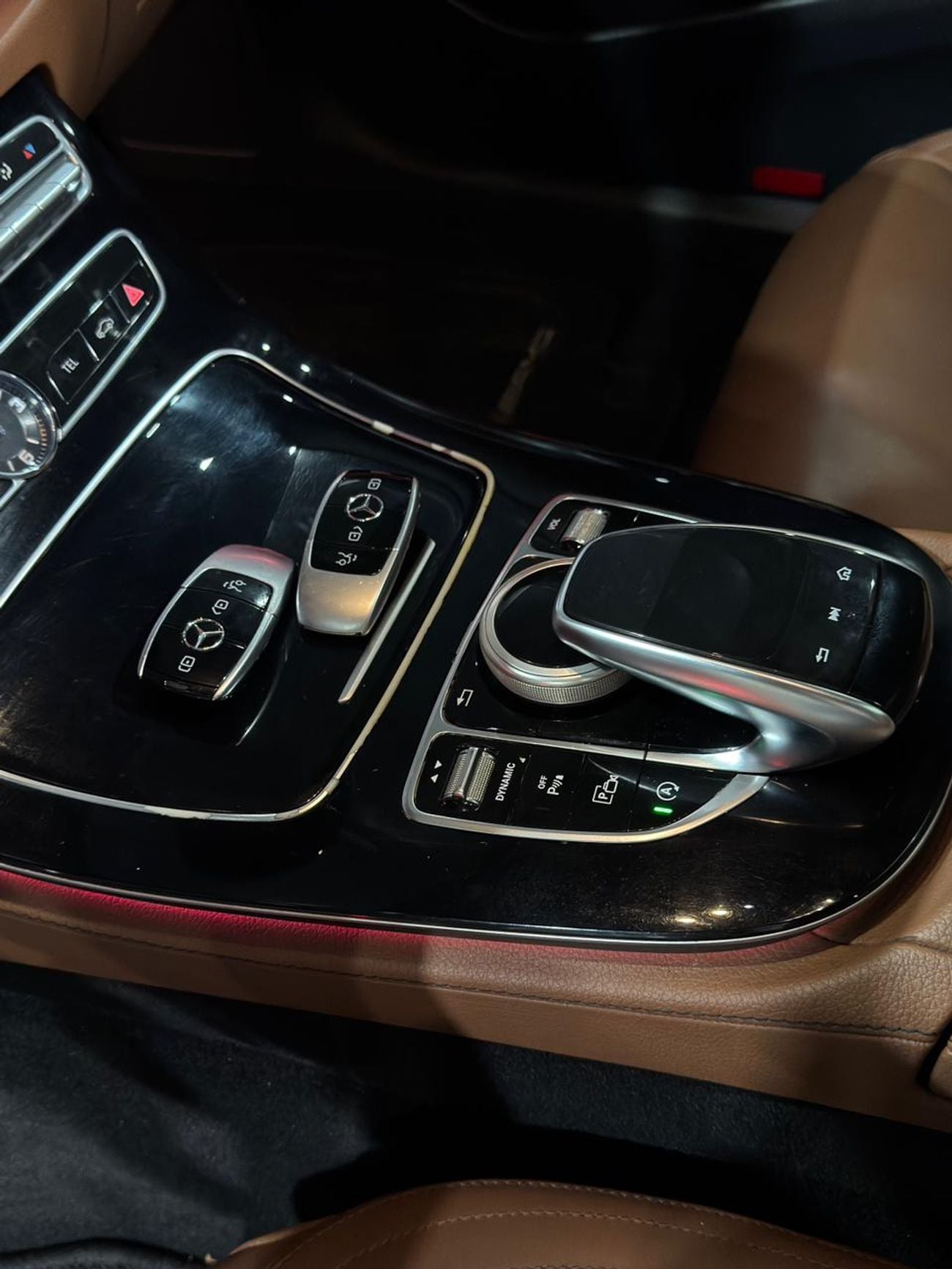 مرسيدس بنز E300 Premium 2.0L