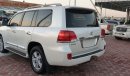 Toyota Land Cruiser تويوتا لاند كروزر موديل 2013 بحالة ممتازة 6 سلندر