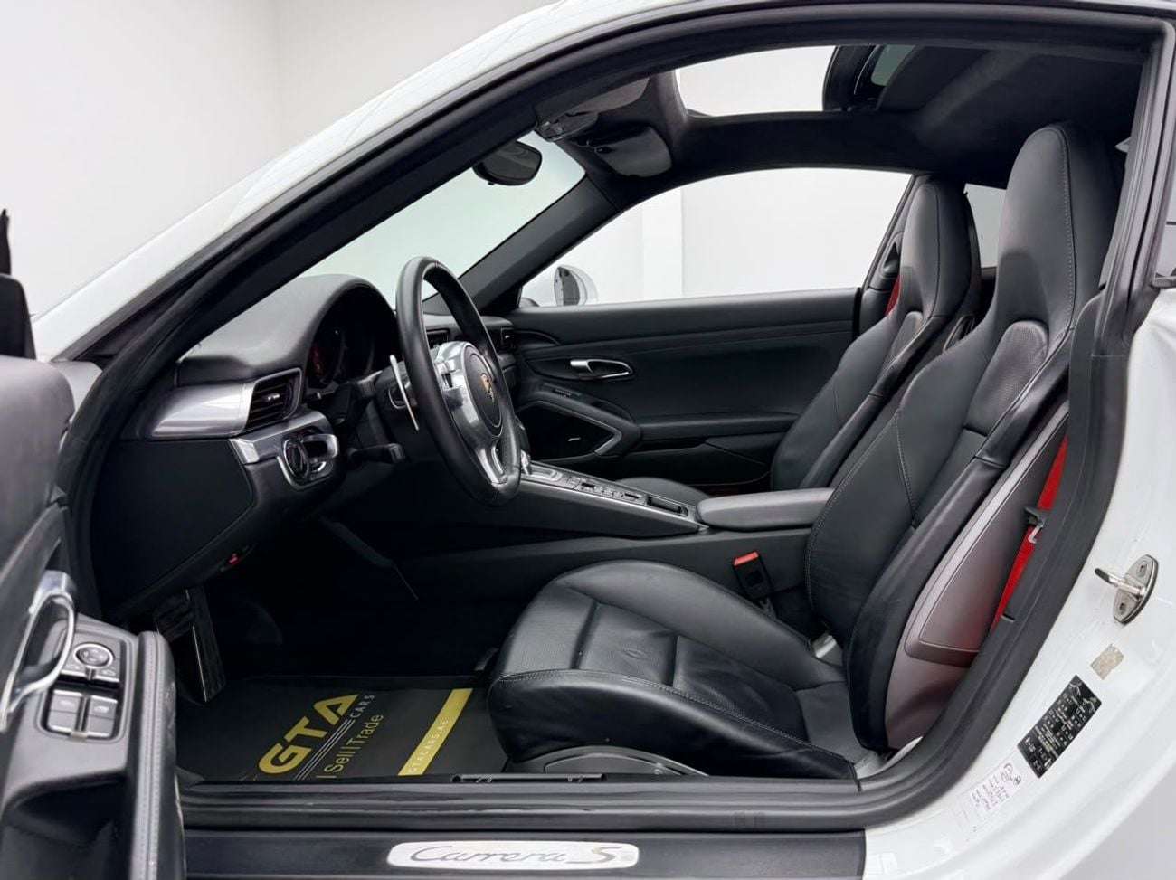 Porsche 911 CARRERA S 2014 Porsche 911 Carrera S, Full Service History, GCC Specs.