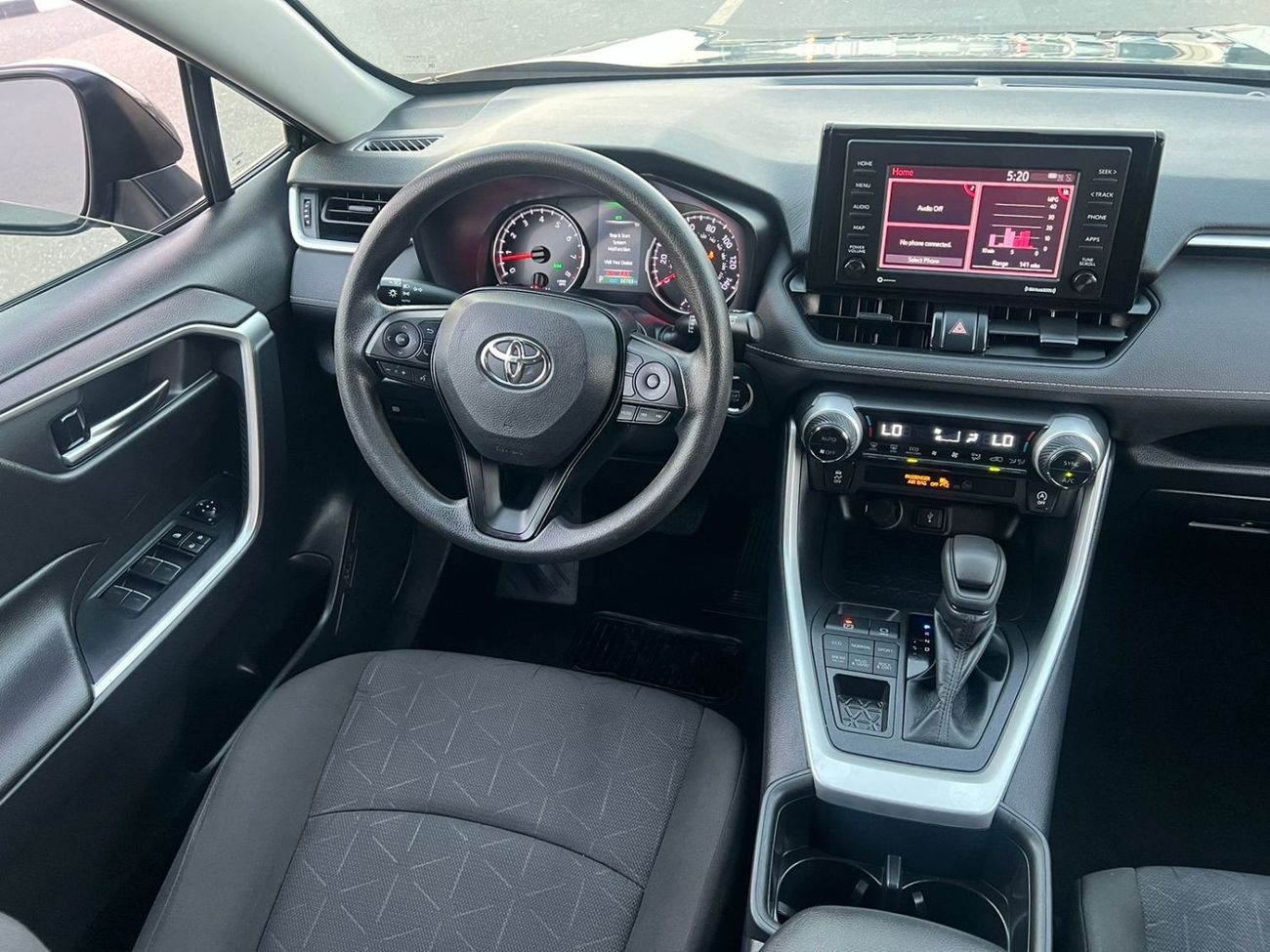 تويوتا راف ٤ 2022 TOYOTA RAV4 XLE - 4Wheel Drive 4X4 - PUSH START - ELECTRIC SEATS - VERY GOOD CONDITION