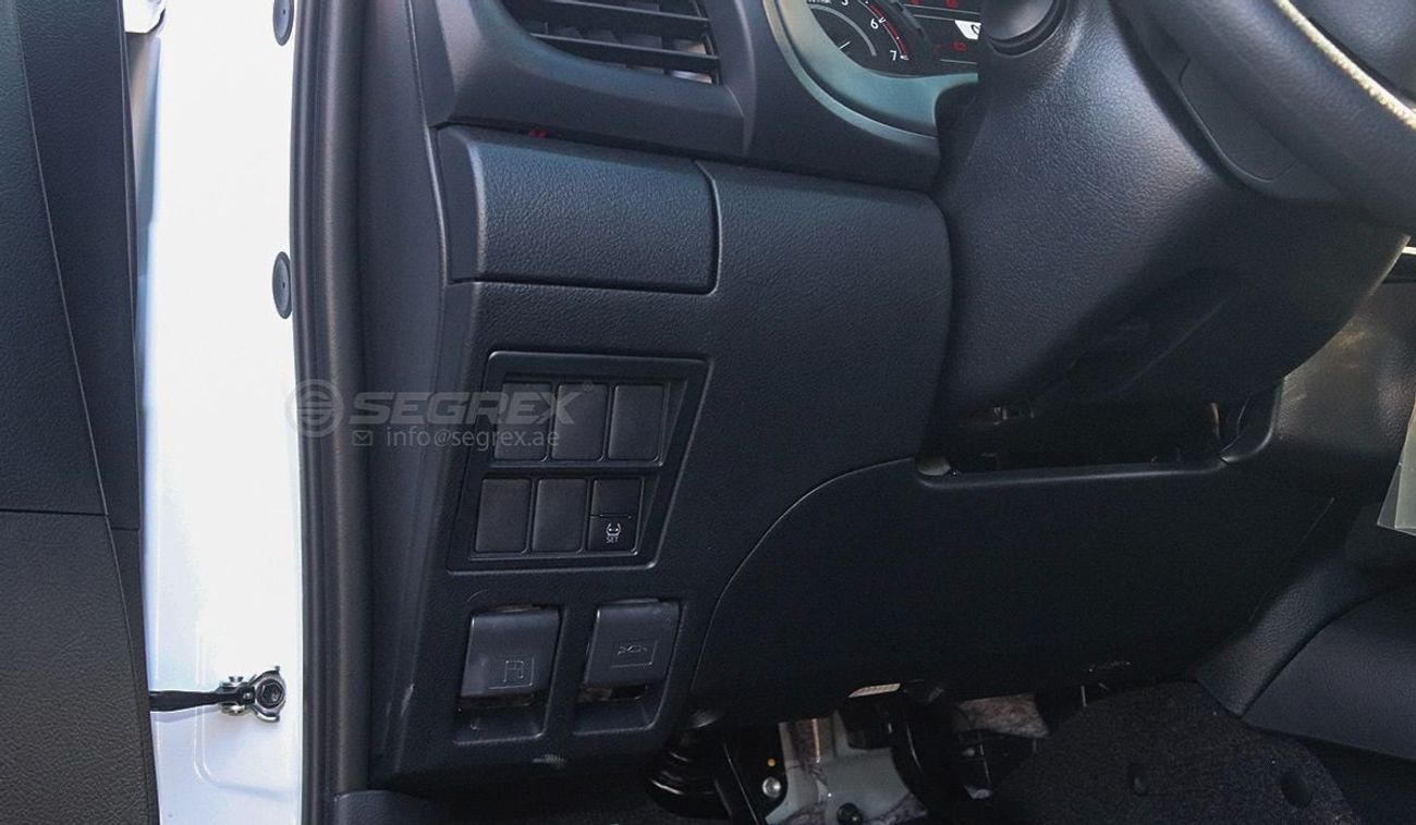 Toyota Hilux DC . 2.7L . Petrol . 4WD . 6-Speed Automatic . 5 Seats . 4 Doors For Export