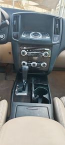 Nissan Maxima Maxima