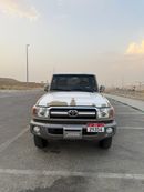 Toyota Land Cruiser Pickup 70