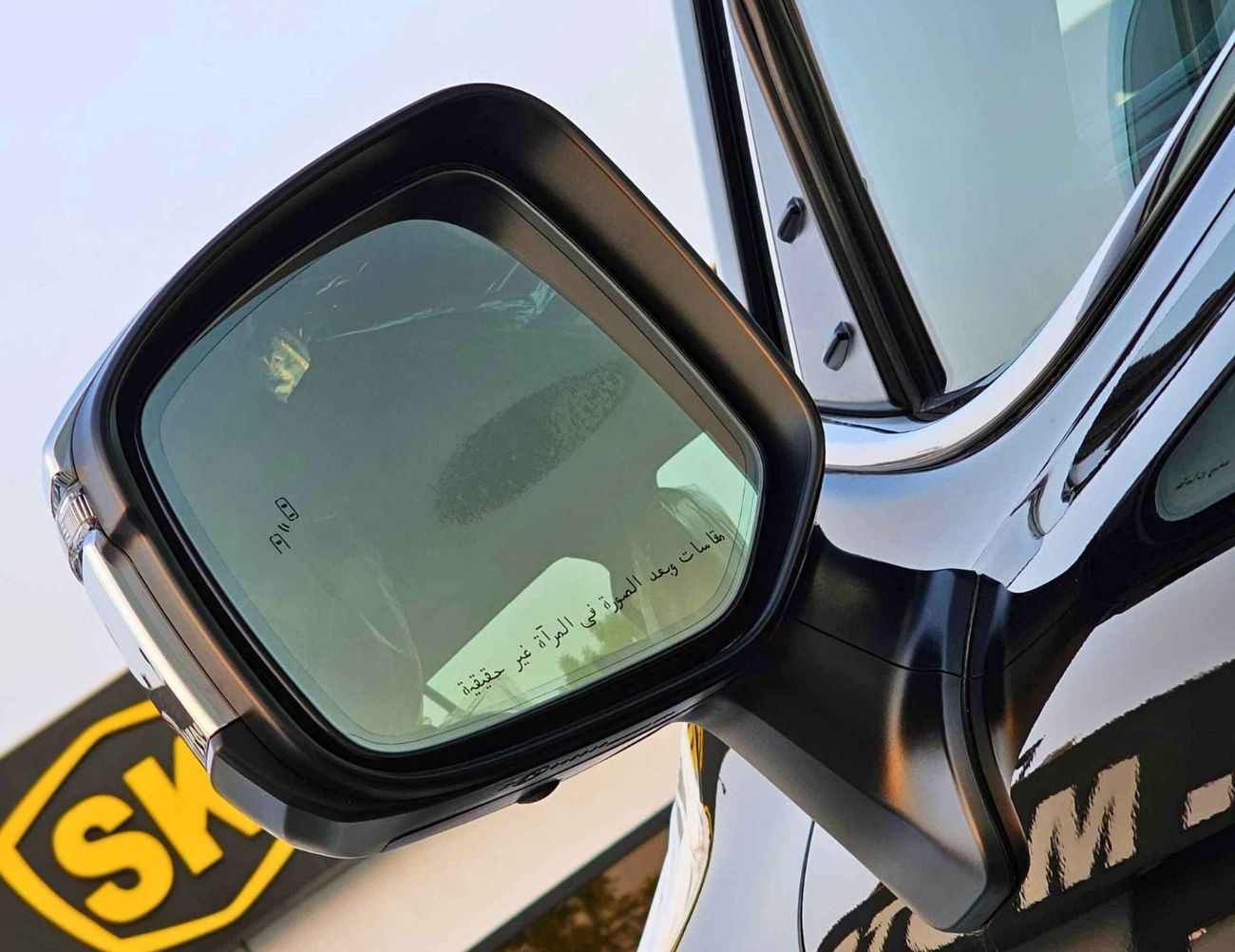 تويوتا لاند كروزر VX LC300/4.0L PETROL/RADAR/MEMORY SEATS/BIG DVD/JBL SPEAKERS/SUNROOF/FULL OPTION (CODE#LC4VXH)