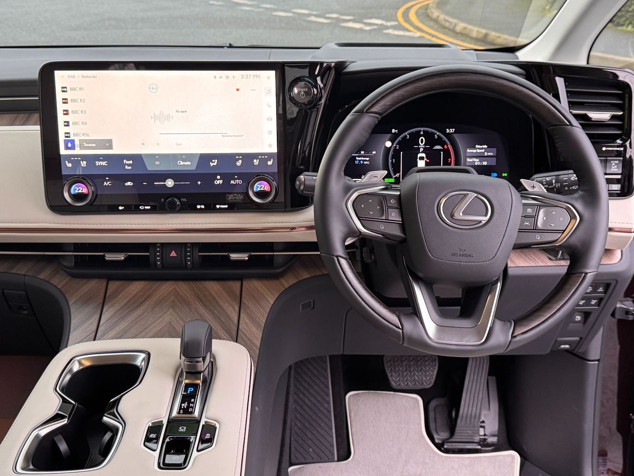 Lexus LM 350h Right Hand Drive