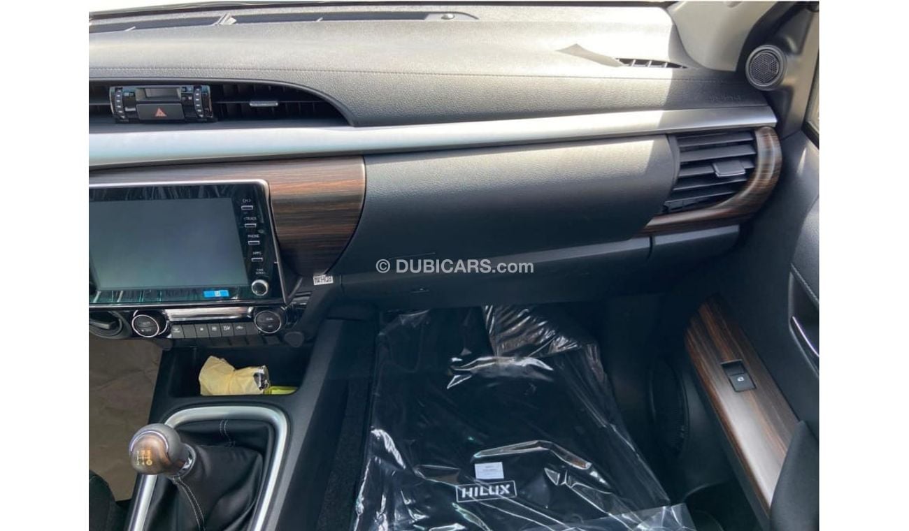 Toyota Hilux TOYOTA HILUX 2.7L PETROL 4/4 FULL OPTION 2023