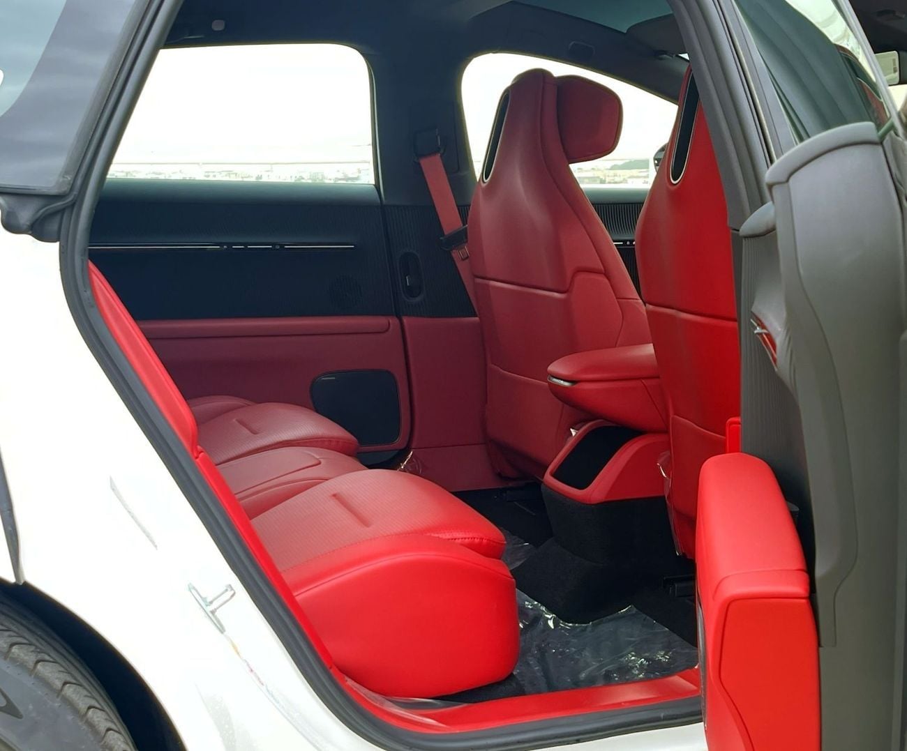 Avatr 12 ULTRA PERFORMANCE AWD 35.4" 4K PANORAMIC DASH