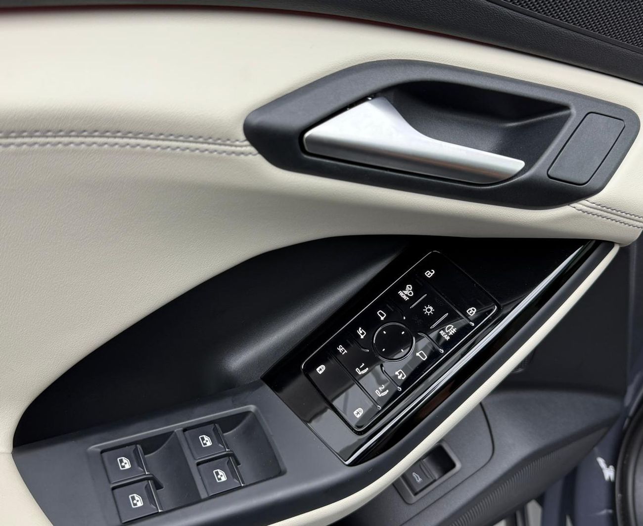 Audi Q6 etron 2025 Audi Q6 55 E-Tron Quattro Progress Long Range, Audi Warranty + Service Pack, Low Km, GCC