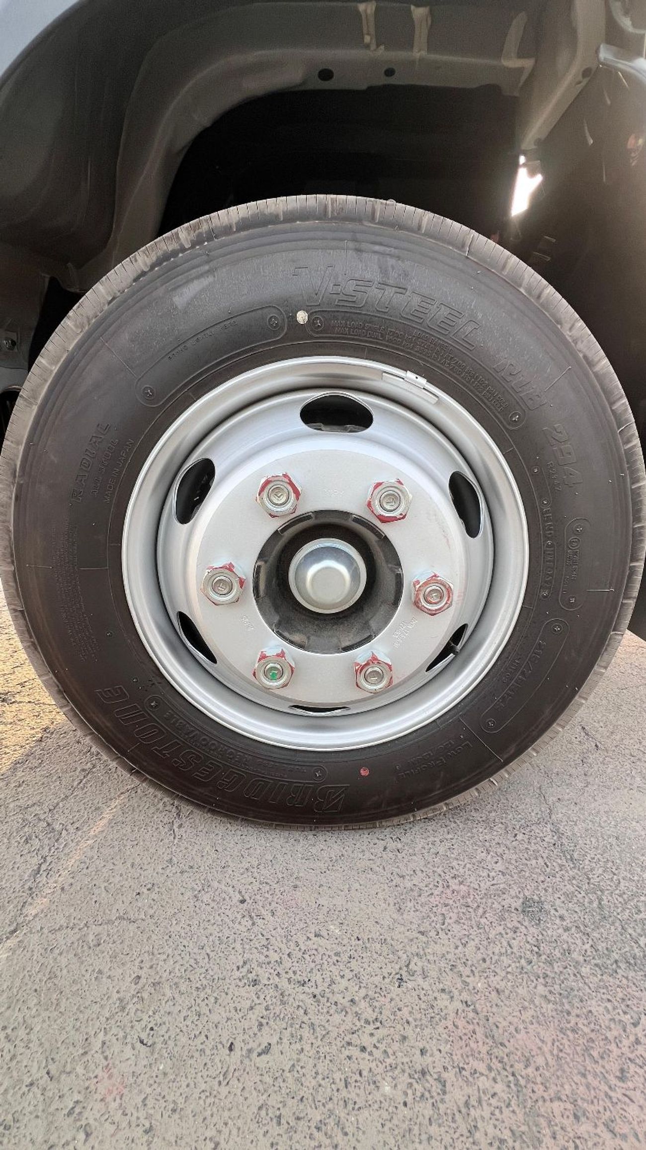 إيسوزو NPR Isuzu NPR85H22L GVW 6.5 Ton, Payload 4 Ton