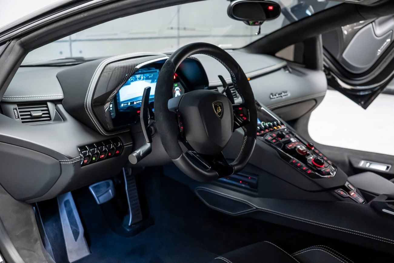 Lamborghini Aventador 6.5L V12
