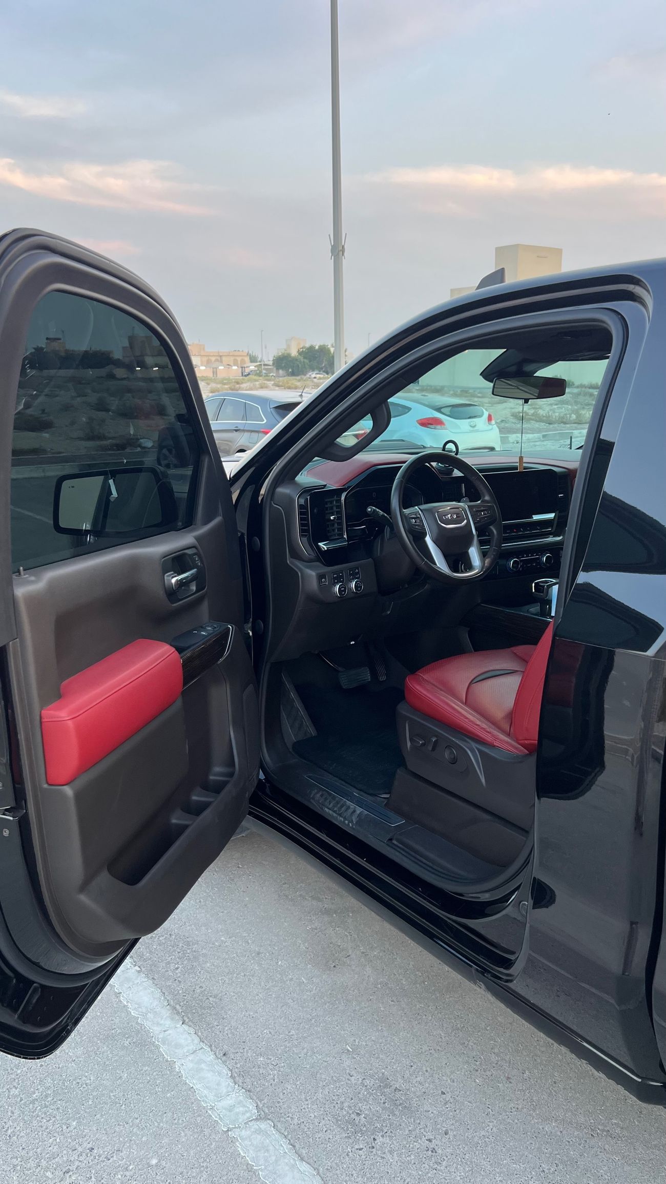 GMC Sierra 5.3L V8 Evlevation Crew Cab (AWD)