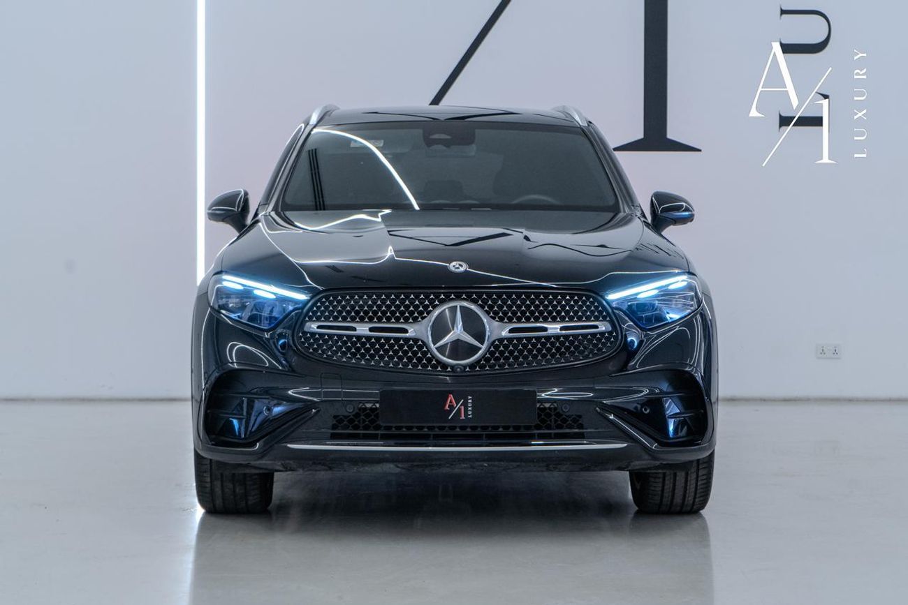 Mercedes-Benz GLC 200 4Matic 2023 Mercedes Benz GLC200 4MATIC, May 2028 Mercedes Warranty, Low Kms, GCC