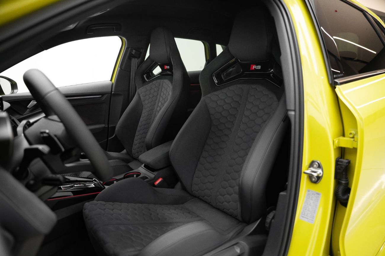 أودي RS3 TFSI quattro 2.5L Sportback