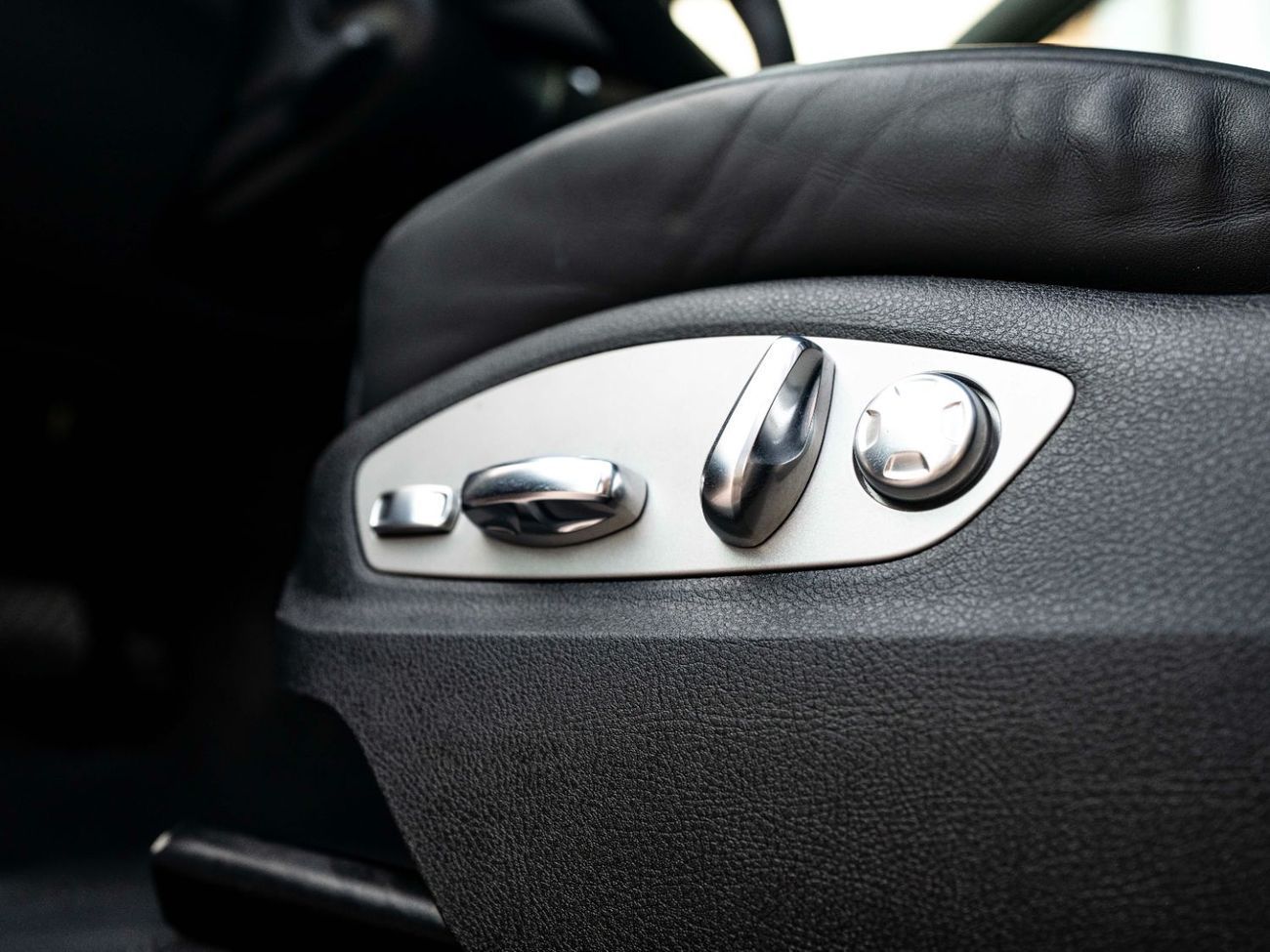 Porsche Macan Std 2.0L (252 HP)