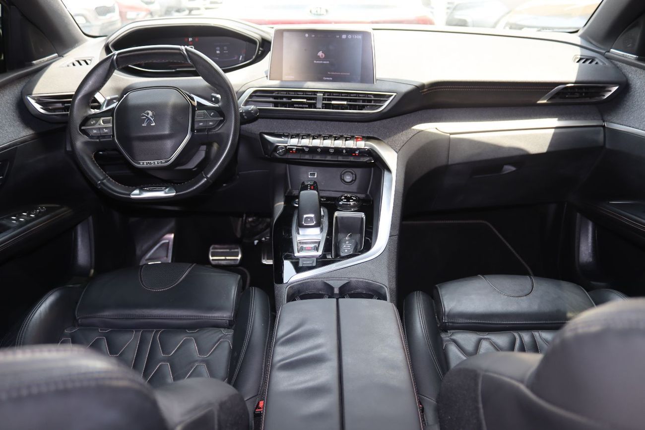 Peugeot 5008 1.6T Allure plus Peugeot 5008 - 2019 GCC, in excellent condition, 145,000 km, 1.6L engine, price 49,