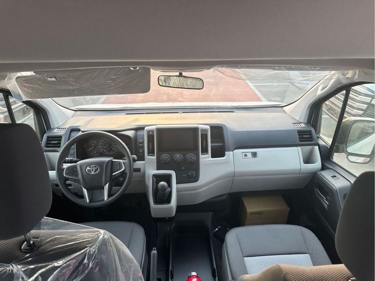 Toyota Hiace TOYOTA HIACE 3.5 L PETROL MANUAL,13SEATS,HIGH/ROOF 2025