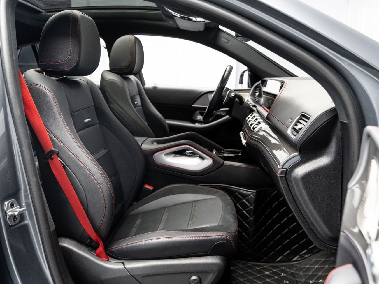 Mercedes-Benz GLE 53 AMG Coupe 4MATIC+ SUMMER STARTS NOW | EXCLUSIVE DEAL BY BLACKLINE, 2030 Warranty + Service, GCC