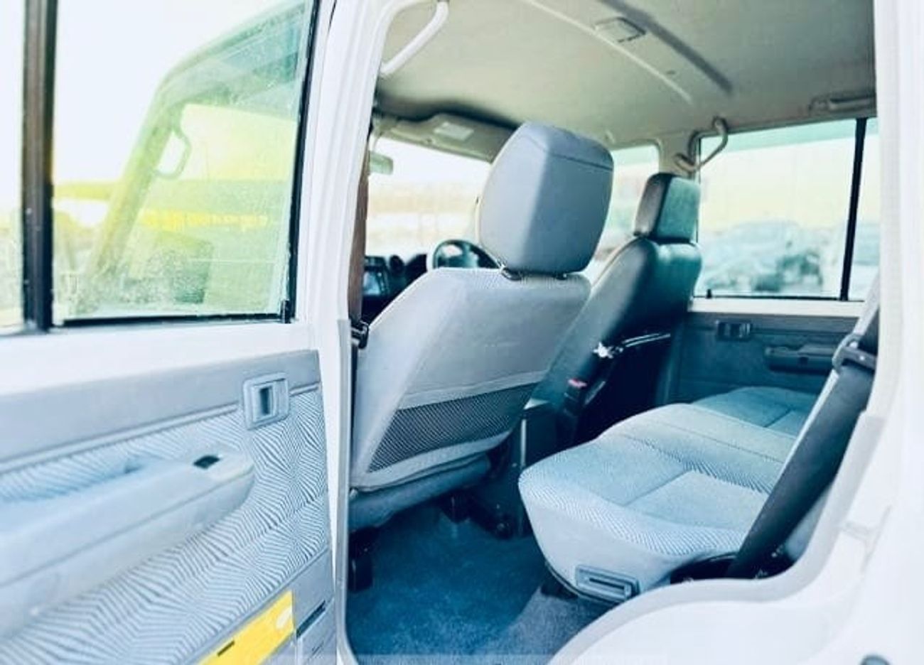 تويوتا لاند كروزر بيك آب 2013 RHD Diesel Full Option Top of the range Very clean and perfect condition