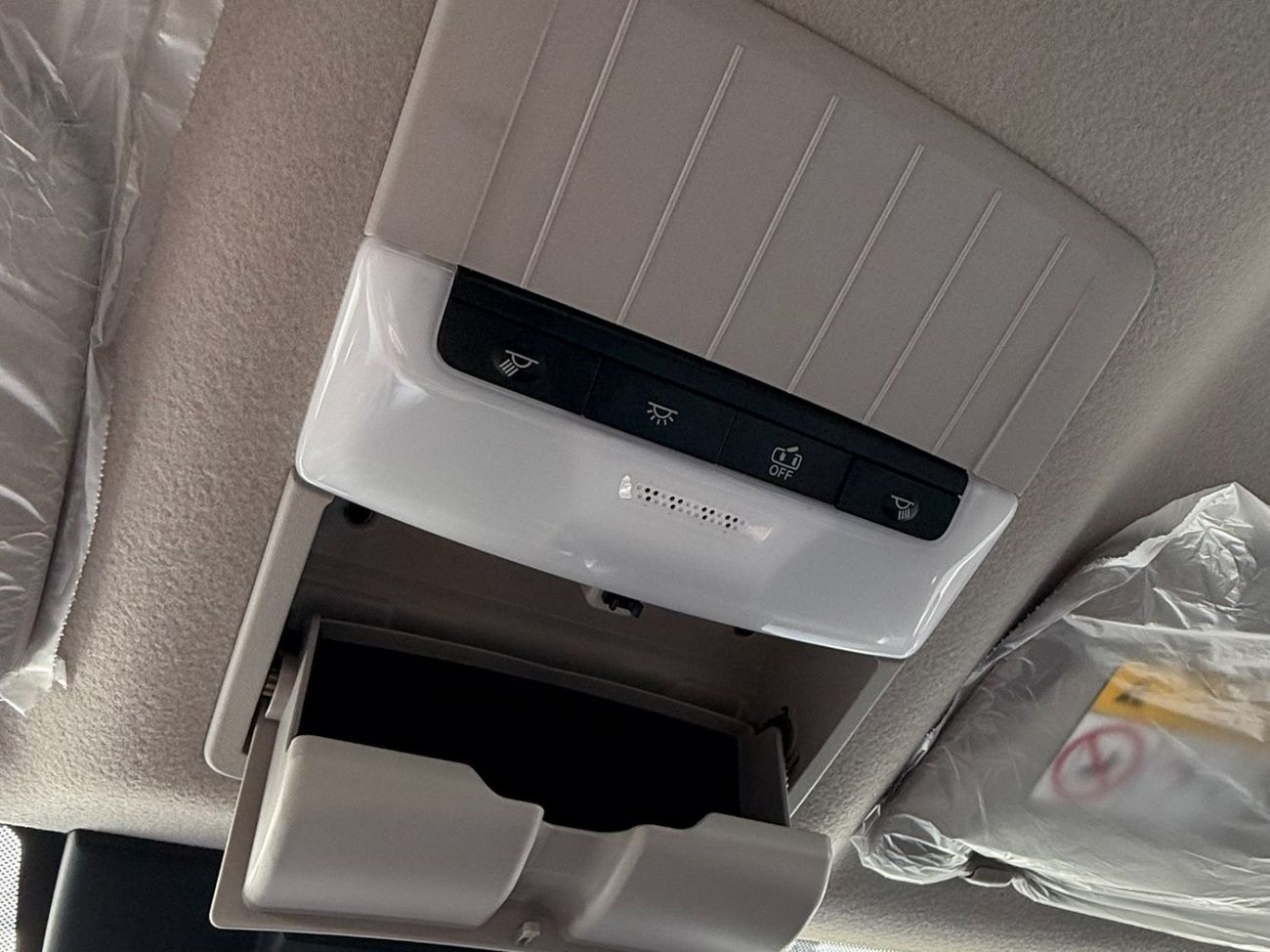 ميتسوبيشي L200 2025 MITSUBISHI L200 PETROL  FULL OPTION **EXPORT ONLY**التصدير فقط خارج الخليج***