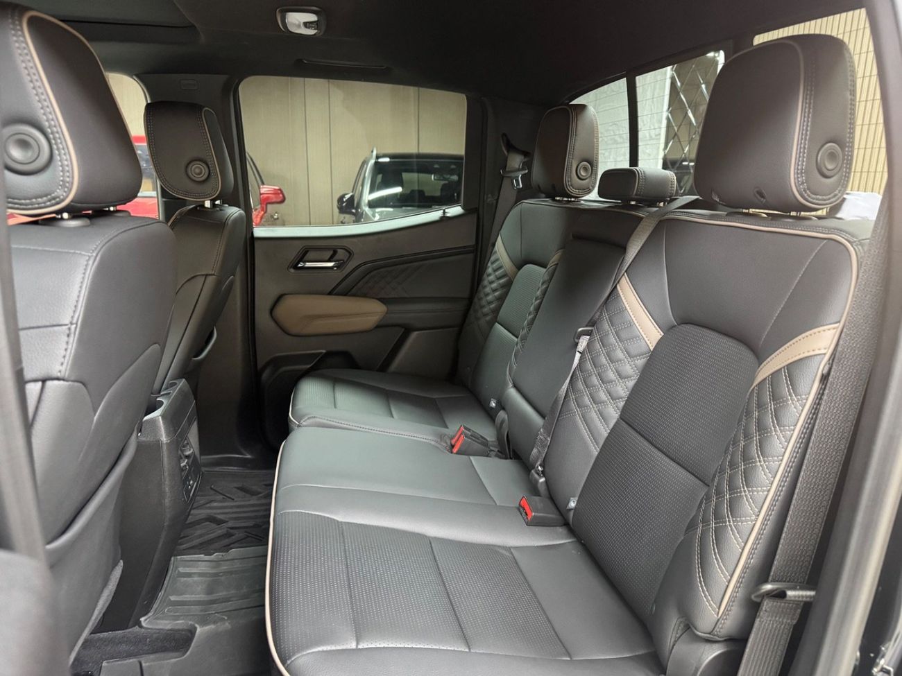 جي أم سي كانيون AT4X 2.7T