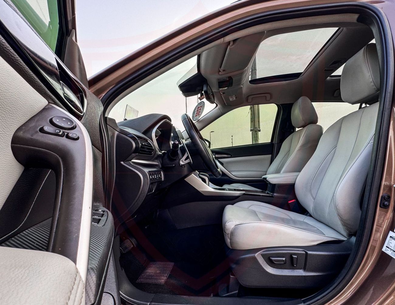 Mitsubishi Eclipse Cross GLS Highline 1.5L 4WD Mitsubishi Eclipse Cross | Full Option | 2022 | GCC | Original Paint | Acciden