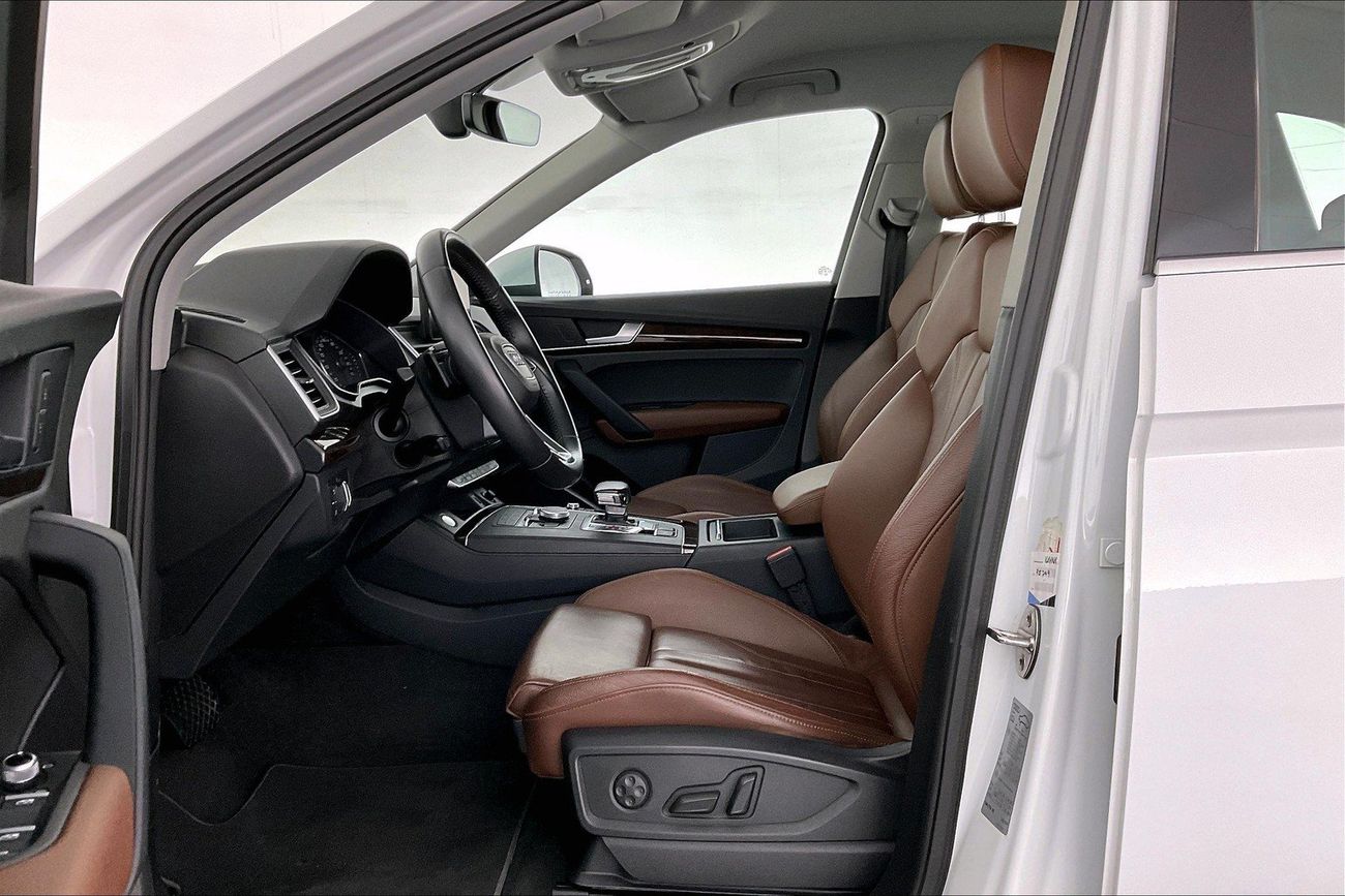 أودي Q5 45 TFSI quattro Basic | National Day Celebration | شامل الضمان | 0 ﺪﻔﻋﺓ ﺃﻮﻟﻯ